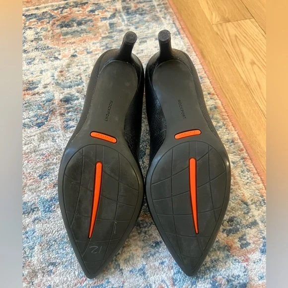 Rockport Black Leather Snake Heels - Picture 4 of 8